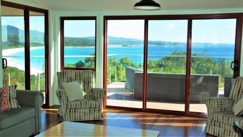 DOLPHIN LOOKOUT COTTAGE Amazing Views Of The Bay Of Fires - Holiday Adelaide 3
