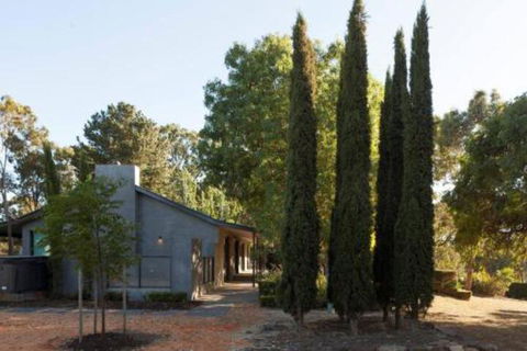 East Wing - Holiday Adelaide 0