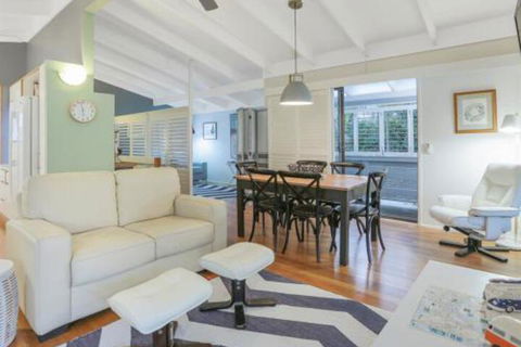 Cosy But Cool Sunshine Beach - Holiday Adelaide 2