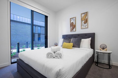 Elegant Stylish Living@mooneeponds Wifi/parking - Holiday Adelaide 6