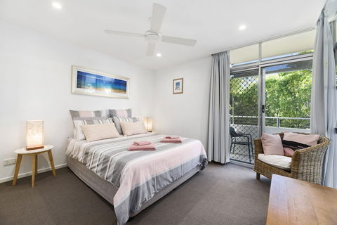 Noosa Heads Beach Getaway Unit 3 Yaringa 29 Noosa Drive - Holiday Adelaide 4