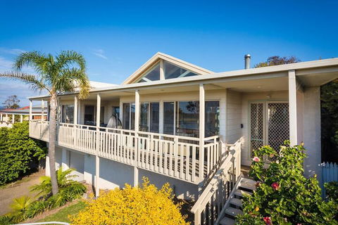 Pelican Lake Holiday House - Holiday Adelaide 2
