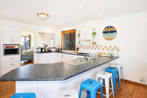 Shores Pet Friendly 1 Min Walk To Beach - Holiday Adelaide 3