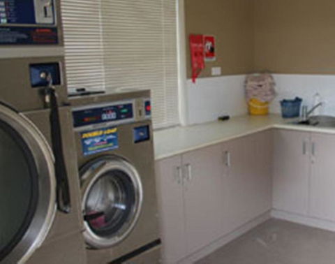 Cosmos Country Motor Inn - Holiday Adelaide 5