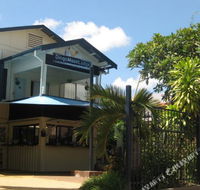 Dingo Moon Lodge Hostel - Holiday Adelaide
