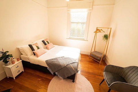 96 New Town Unit - Holiday Adelaide 1