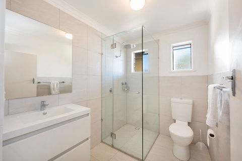 Heart Of Peregian, 19 Piper Street, Peregian Beach, Noosa Area - Holiday Adelaide 7