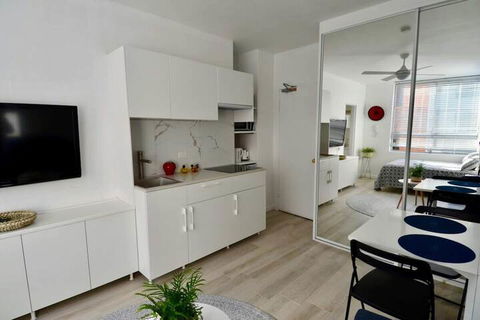 Cute Studio Apartment In Maroubra - Holiday Adelaide 2