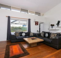 Spacious 5 Bed Home Close To Cottesloe Beach - Holiday Adelaide