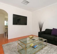 Safe  Secure 2 Bedroom Villa - Holiday Adelaide