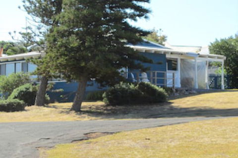 Storm Bay Cottage - Holiday Adelaide 1