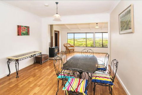 Storm Bay Cottage - Holiday Adelaide 5