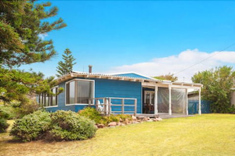 Storm Bay Cottage - Holiday Adelaide 0