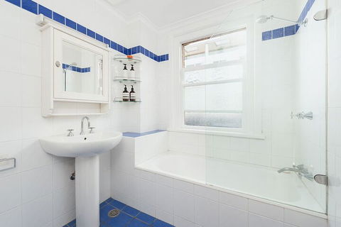 Salty's 2 Bedroom Beach Home - Holiday Adelaide 2
