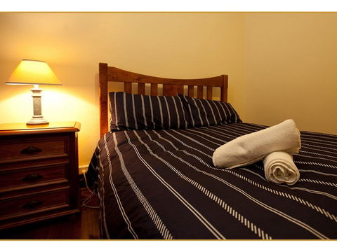 Fairholme Apartment - Holiday Adelaide 1