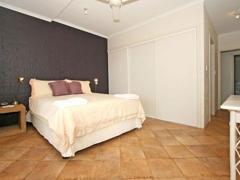 Now & Then 1 / 42 Clarence Street - Holiday Adelaide 3