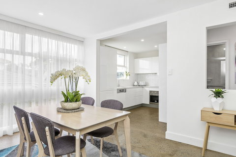 BOUTIQUE STAYS - Brighton By The Sea - Holiday Adelaide 3