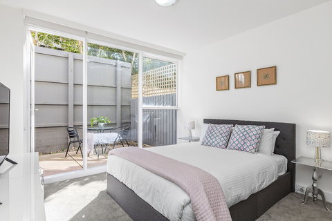 BOUTIQUE STAYS - Brighton By The Sea - Holiday Adelaide 2