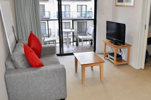 Convenient City Aprt For 2 W / Pool Gym Tennis Court - Holiday Adelaide 4