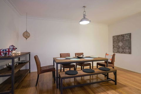 Urban Escape Strathfield - Holiday Adelaide 6