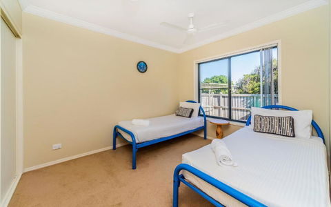 Oceania Cottage LJHooker Yamba - Holiday Adelaide 5