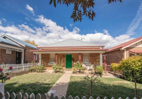 Ambrose On Byng Central Location W / 2 Bathroom - Holiday Adelaide 4