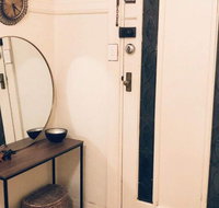 Art Deco Apt in Sunny Elwood Minutes to St. Kilda - Holiday Adelaide