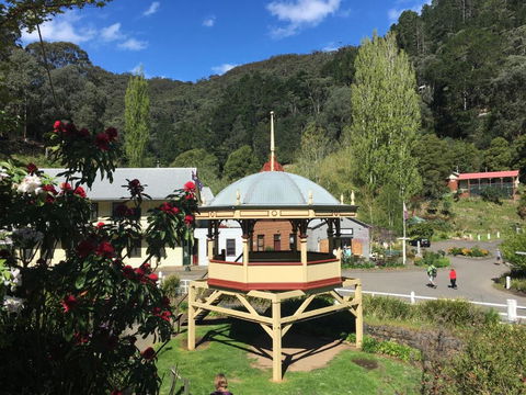 Walhalla Coach House - Holiday Adelaide 3