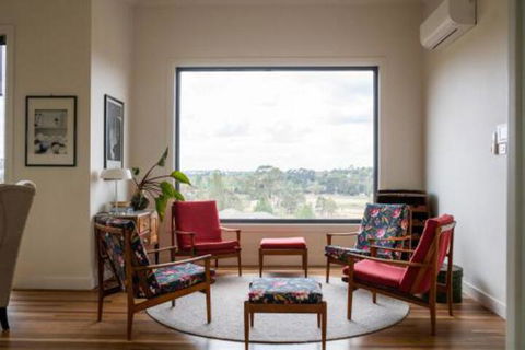 Five Bed Five Bath Five Star View 2 Mins To CBD Wentworth Estate - Holiday Adelaide 0
