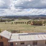 The Daydawn Dairy Perched High Simple Living & What A View! - Holiday Adelaide 1