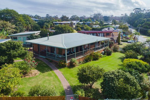Bruces Waterside Units - Holiday Adelaide 1