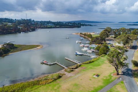 Bruces Waterside Units - Holiday Adelaide 0