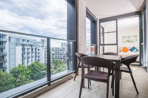 Bright & Modern! 2bed 2bath APT With Parking - Holiday Adelaide 4