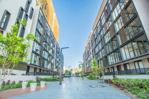 Bright & Modern! 2bed 2bath APT With Parking - Holiday Adelaide 1