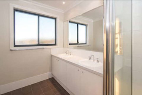 Jay's Beach House - Holiday Adelaide 3