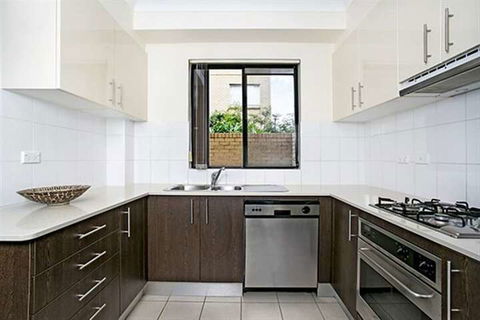 Walking Distance To Coogee Beach MOUNT - Holiday Adelaide 6