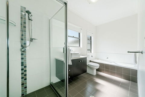 Redcliffe Holiday Accommodation - Holiday Adelaide 2