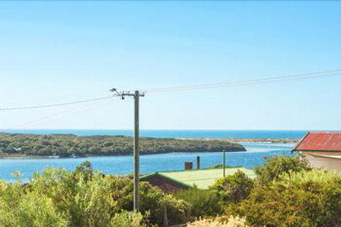 10 Ellis Street Apartment - Holiday Adelaide 6