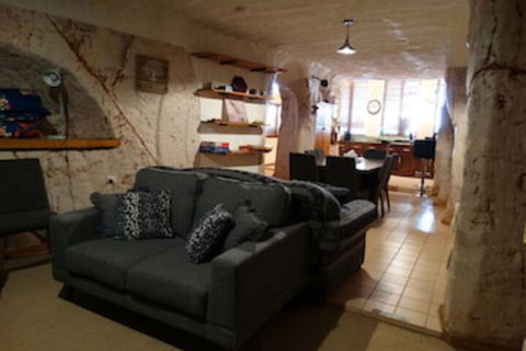 Di's Dugouts - Holiday Adelaide 0