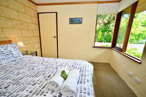 Cowrie Chalet - Holiday Adelaide 6