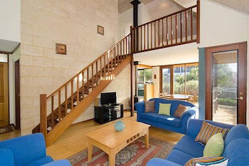 Cowrie Chalet - Holiday Adelaide 2