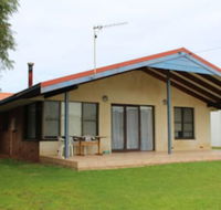 Jen's Beach House - Holiday Adelaide