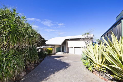 Whale View - Holiday Adelaide 1