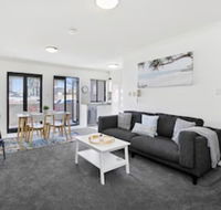HOLT1 Crows Nest Holtermann Street - Holiday Adelaide