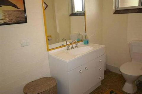 ANCHORAGE 1 - Holiday Adelaide 2