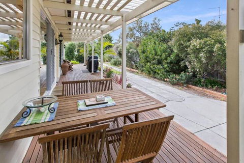 Sama Sama Walking Distance To Town & Water - Holiday Adelaide 6