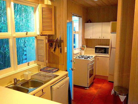 Wisteria Cottage On The Lagoon / Beach - Holiday Adelaide 5