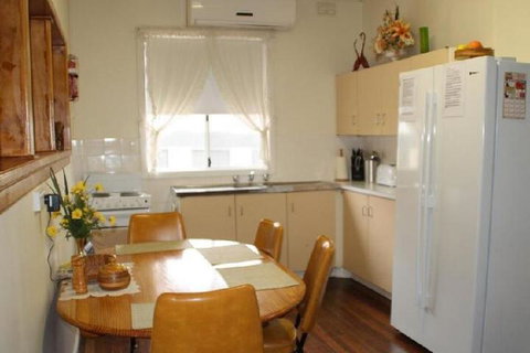 Explorers Holiday House - Holiday Adelaide 3