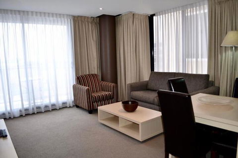 APTonNorthTCE - Holiday Adelaide 2