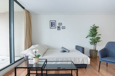 Apartment CBD - Pitt - Holiday Adelaide 3